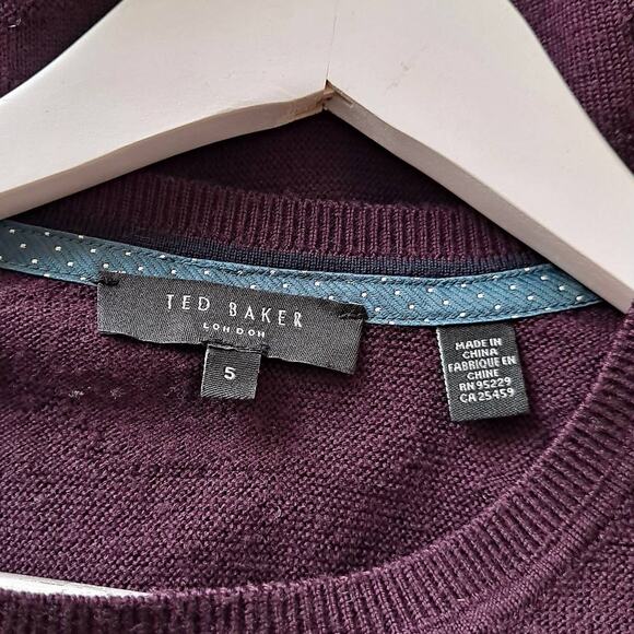 Ted Baker Dark Plum Embossed Floral Long Sleeve Crewneck Sweater -Size 5 (US XL) - Picture 8 of 12